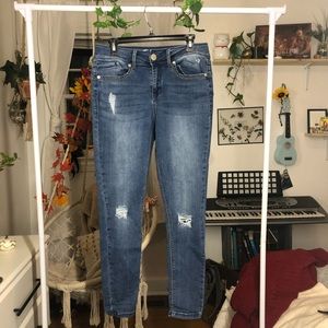 Seven7 Skinny Jeans!!